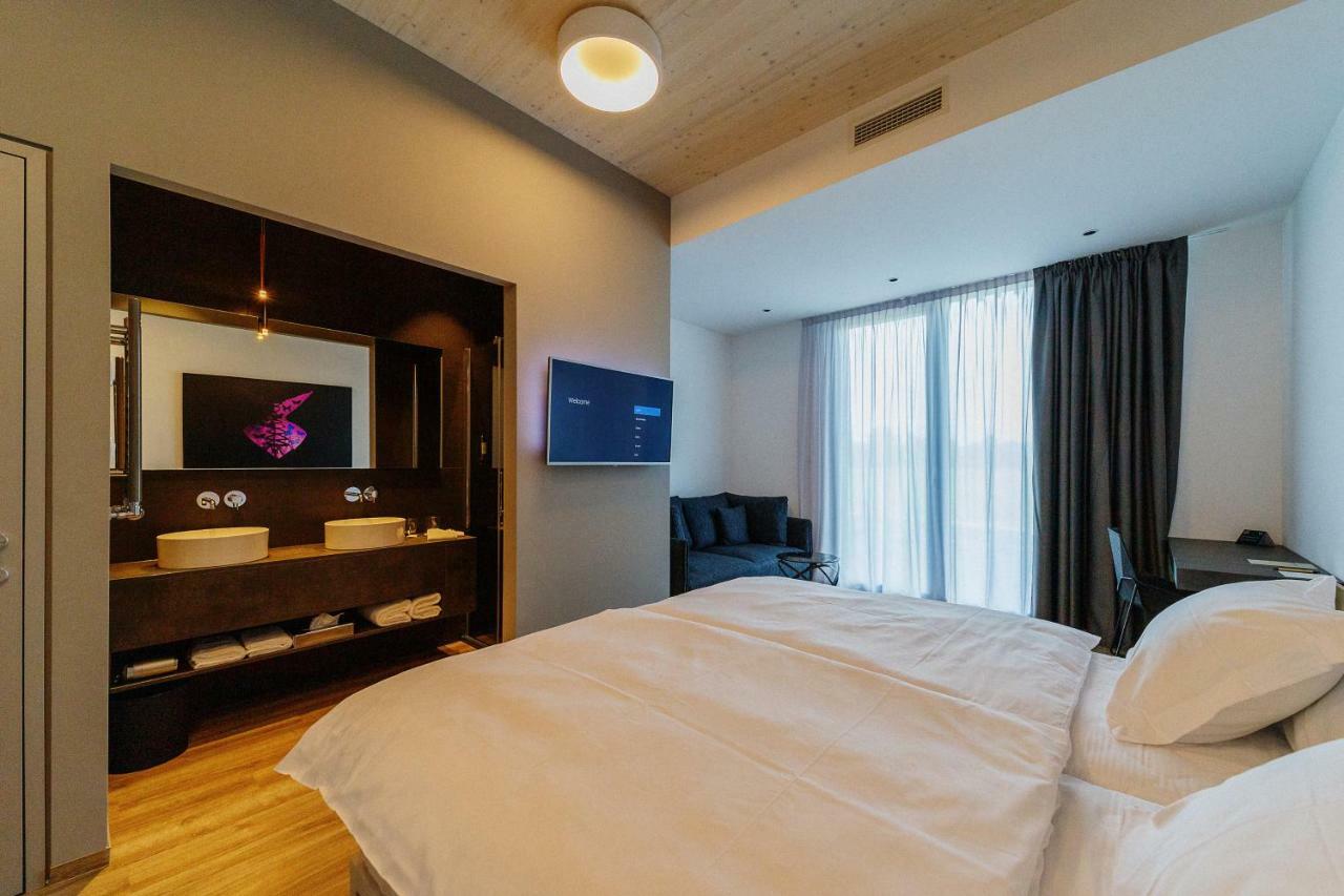 Wud Hotel ลูบลิยานา ภายนอก รูปภาพ