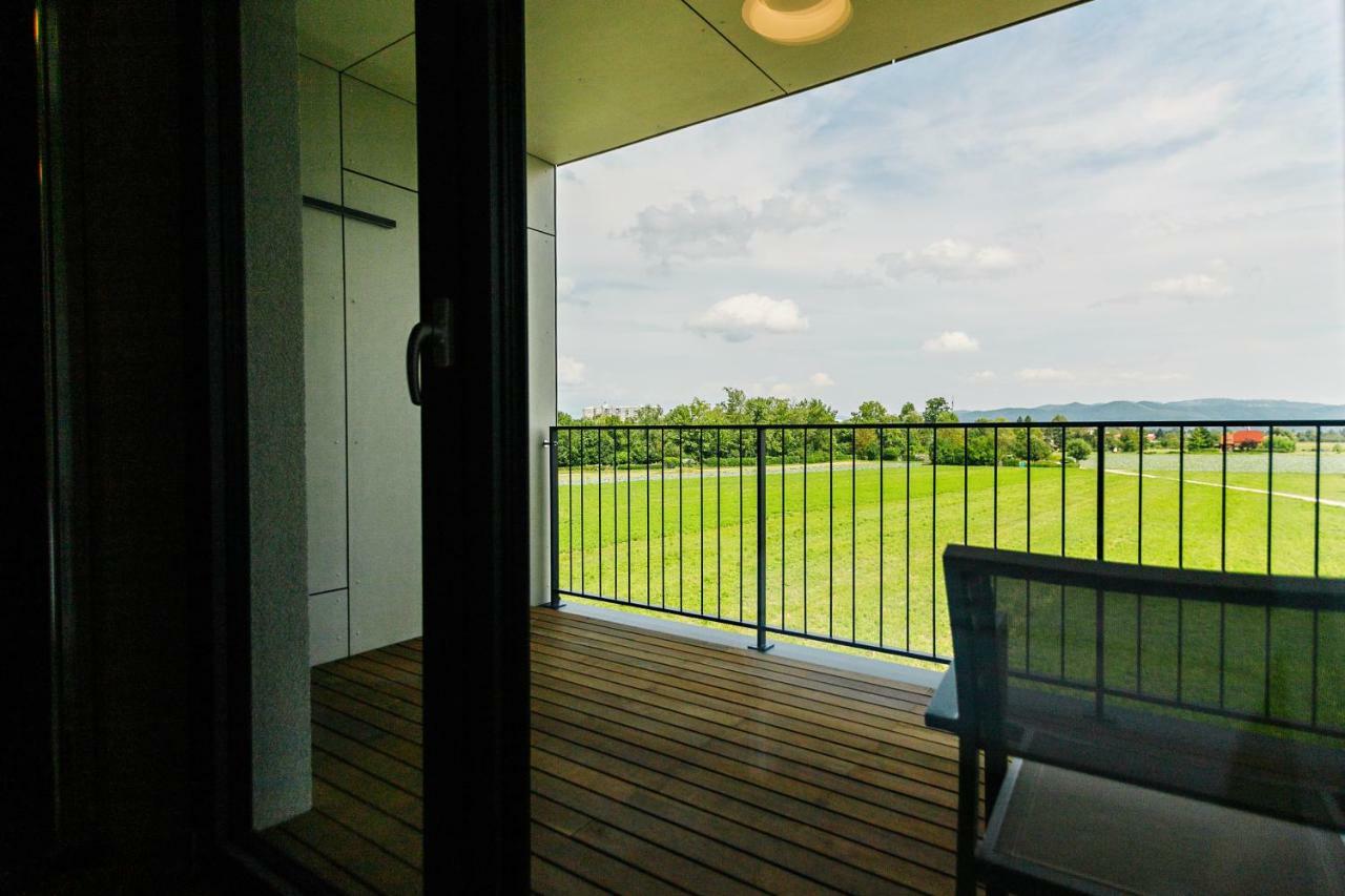 Wud Hotel ลูบลิยานา ภายนอก รูปภาพ